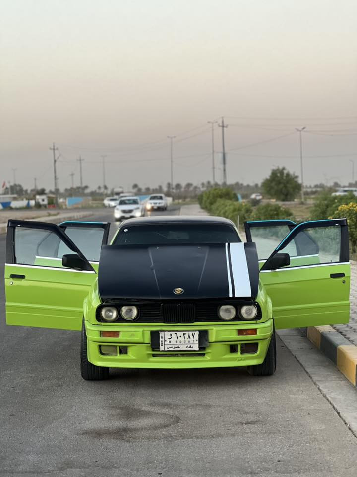 بي ام زعره i320موديل 1990مكينه بلاديه كير جاترك رياضي رقم بغداد مشروع وطني قواعد ودبلات خلفيه جديده 
لون السياره اخضر تفاحي بالسنويه اخضر غير محدد 
عليه كت كامل m دوس ودعاميات وبيبان 
ويل BBS +كيج رياضي+دركه صاج ايطاليه 
كلج ناصي كلش 
مغلفه بنيد وقماره وجنطه اسود طافي 
مصبوغه جديد وبيه شذره 7 الوان 
سعره٣٧ وبيه مجال بسيط كلش 
مكانه حله ***********
المكينه بيه كرنك ابيع بدون مكينه انزل سعر المكينه من سعره
