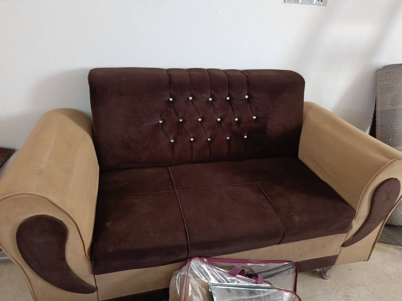 للبيع مال بيت
الشعر 200وبيه مجال للطيبين 
الناصريه المركز ***********
