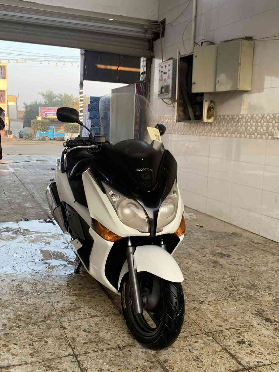 السلام عليكم
دراجة سلفر ونج جيتي
محرك (400)سي سي
مكينه مكفوله 
شلعة ومعدل (160)
اوفر مود
مكان بغداد حي النصر
السعر (19)
بيها مجال الطيبين
وارد الدراجة سكيورتي  مو عادي 
***********
