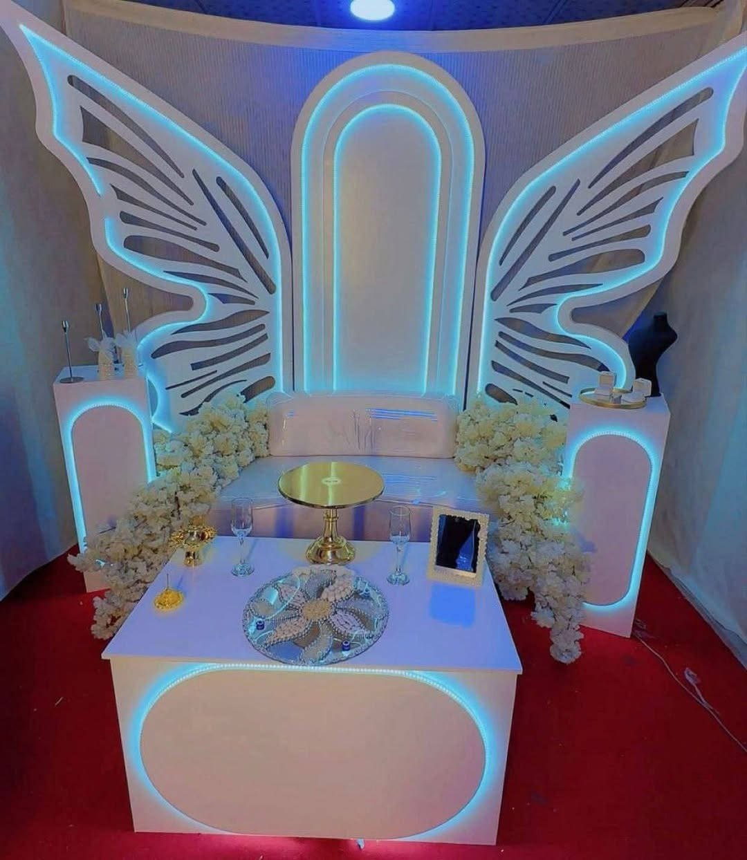 كوشات جديدة توفرت للبيع اخشاب درجة اولى ✔️ 

أي موديل داخل المنشور يتكون من 6 قطع والسعر 600  ألف فقط للكوشة الوحدة ✔️


**إذا كنت صاحب هذا الإعلان وتريد حذفه لأي سبب، رجاءا أرسل رسالة إلى الدعم الفني**