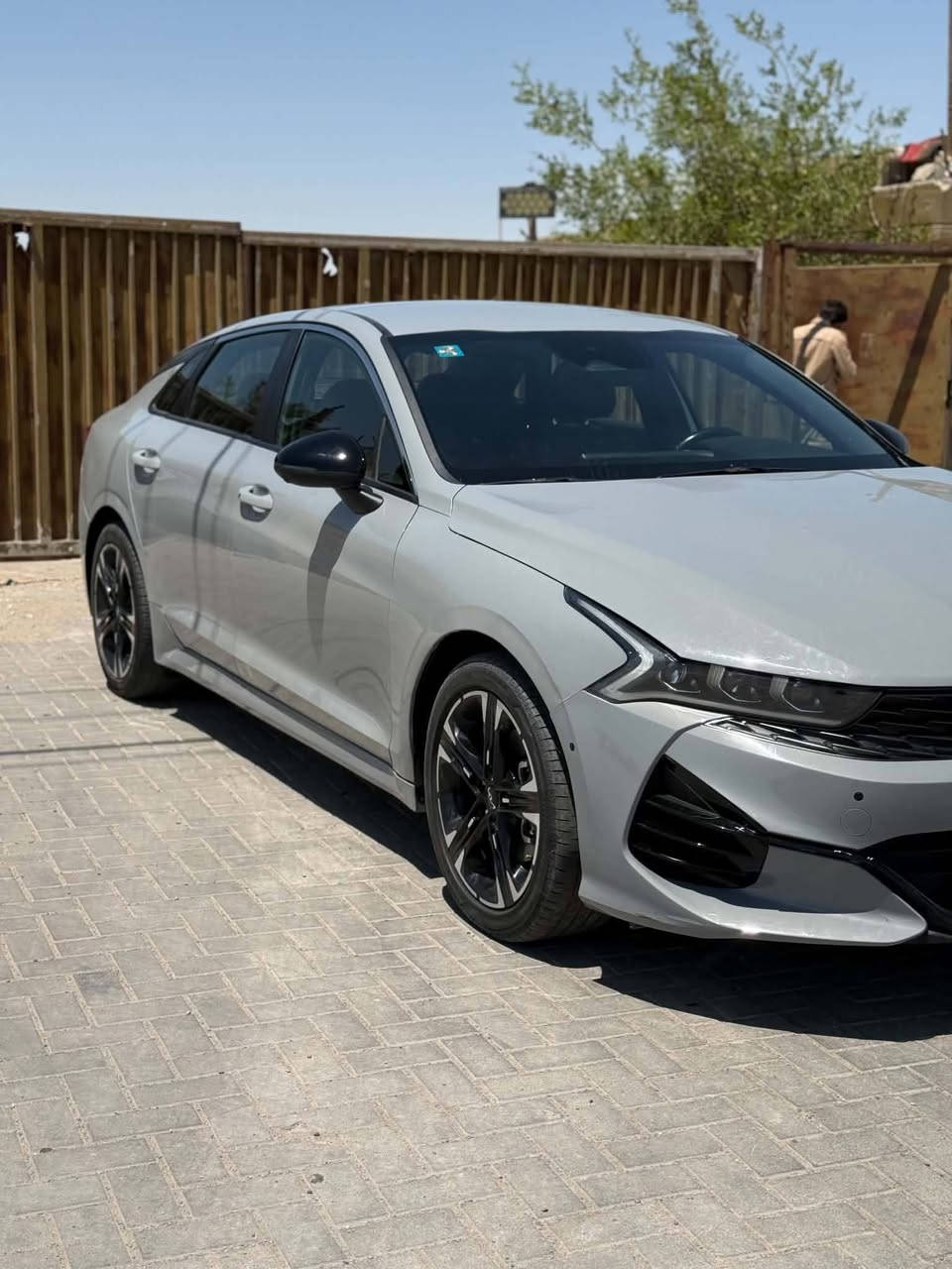السلام عليكم
بيع فقط بيع فقط
K5
ً2024 
فور ويل 4x4
معوقين بصره  وكاله شوكت ما تريد
ماشيه 19 
السياره جي تي لاين فول عدا الفتحه
مكينه.    1.6 تيربو ✈️
شرط بانزين كله عادي وماكو دوانص
المواصفات 
بصمه ابواب
كشنات تدفئه 
نقط عمياء + رادارات وتوقف تلقائي
جام اوتو 
فتح الصندوق جلاق
قياده ذاتيه
هند بريك بصمه
شحن لاسلكي 
منافذ شحن 2 شحن سريع
تشغيل عن بعد
كامرات محيطيه 360 درجه 
لايت زينون بلادي
اشاير لد 
وبعد معروفه مواصفات ال GT

بيهه ضربه باب السائق وبيه قطع صبغ بدون دواخل شرط شواصي لغود كفاله
 
السعر 148 وبيه مجال
الموقع 📍 بصره ما متواجد عل خاص اتصل وتدلل
رقم التليفون    -***********-
