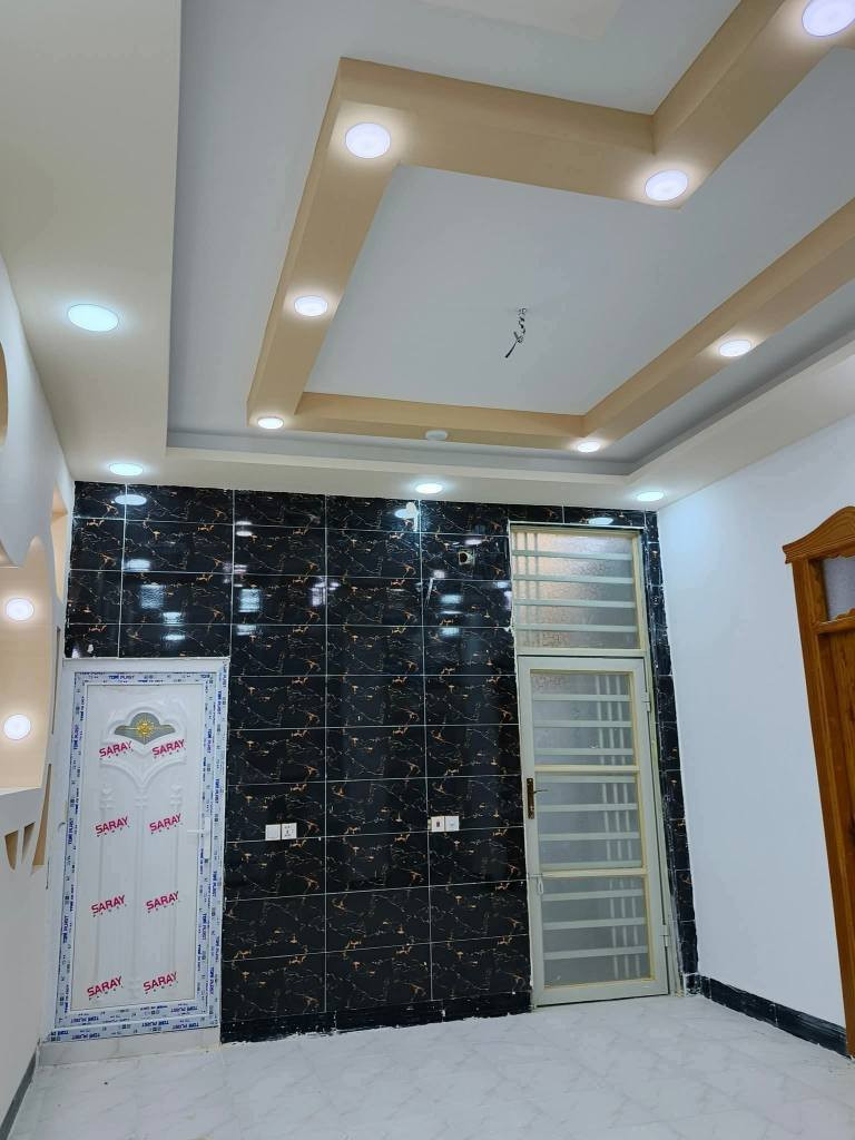 بيت للبيع 140متر
نجف الإشراف مقابل قرية الغدير 
المكتب مقابل قريةالغدير مباشر عمود 270 مكتب الفهد للعقار ***********
غرفتين.     سعر 40 ابيه مجال

صاله

مطبخ

حمام

ستقبال

منور

بيت كامل مرتب بناء حديث درجه أولى 

طابوك وصب شغل مرتب 

خدمات اناره ليليه نترنيت النجف, العراق
