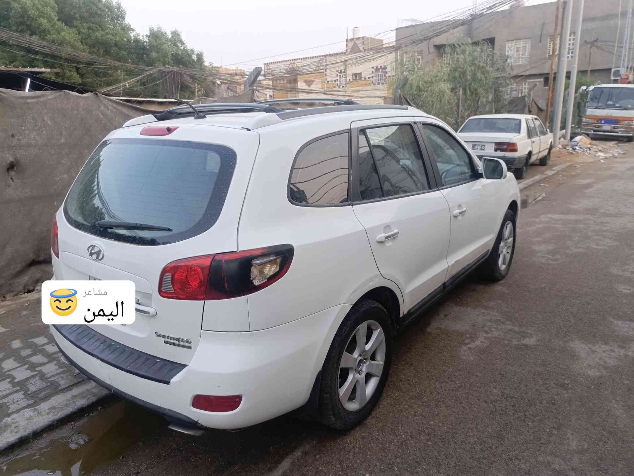 للبيع هونداي سنتافي 2009 ((ادوات ادوات❗))
وارد خليجي مكفوله من الكص والضربه 
السيارة داخله سياحه 
فول موصفات 
فتحت سقف 
تبريد 3 قطع 
سبعه راكب 
داخل بيجي 
4x4 فور ويل 
سته سلندر  بانزين 
السعر 53 
لاستفسار ***********
