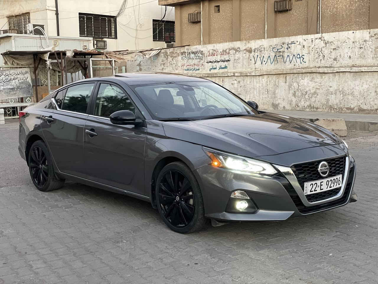 السلام عليكم 
نيسان التيما 2022 (  SR Midnight AWD)

الضرر تبديل دعاميه اماميه وشبر بارد بلبنيد 
وصبغ باب كلير من امريكا 
صور الضرر بالمنشور
المواصفات.. 
فول 1/1 
سلايد روف 
بصمة تشغيل
بصمة أبواب 
تشغيل عن بعد     
شفتات ستيرن 
دبل جام عزل فول 
كشن جلد + مخمل 
تدفئة بالكشنات 
كشن كهرب 
داخل مطعم فايبر كاربون     
لايت زينون                                             
 لد داخلي و خارجي مع الترحيب
اشاير بالمري 
توقف ذاتي مانع الاصدام 
مثبت سرعه مع تحديد المسار
دواخل اسود  
 رادارات مع توقف ذاتي
نقطه عمياء 
تحكم ستيرن 
شاشه كبيره 
ويل كروم  ١٩ اسود  بلادي
بلوتوث
حساس خلفي
شاشة عطلات
حساس اطارات 
حجر بيئة شرط 
ماشية 58الف ميل 
محرك 2.5 تنفس طبيعي 
رقم اربيل باسمي 

 السعر 175$
وباقي التفاصيل واتس اب او اتصال ***********
