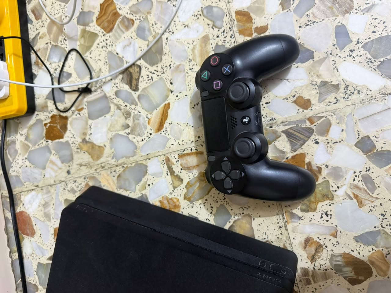 بلي فور سلم جديد جديد مستعمل قليل اونلاين ويا قرص Gta5 باتل فيلد 4 و اله الحرب الجزء الثالث ويا يو بي إس تشغيل تلفزيون وبلي البلي تجي تفحص إذا بس زلخ لو برغي ملموس انطيكياه بلاش العنوان الغزالية السعر 380 الف قفل رقمي ***********
