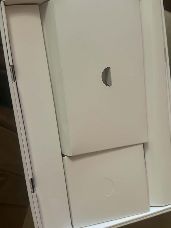 السلام عليكم 
ايباد هونر جديد   Honor pad x8aللبيع بس فتحناه شحناه مره وحده  بي كڤر جديد ولزكة ضد الكسر هاي مجاناً الكم 
ذاكره ١٢٨ 
السعر ٢٣٠ الف 

الاستفسار ***********
