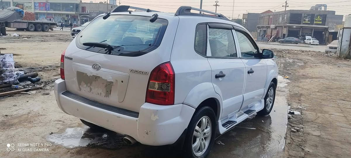 السلام عليكم 
 توسان 2009 للبيع او مراوس سياره جديده فول مواصفات خليجي كفالة من الصبغ والتبديل.  ***********
