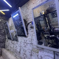 معدات حلاقة • ٣ جامات خلفية • ميز حلاقة كامل