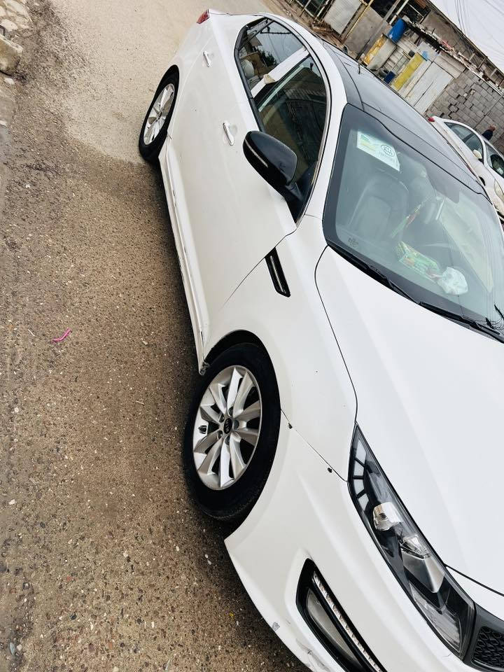 سيارة k5 2015 غاز غاز 

سيارة نضيفة وخير من الله 

بانوراما ( فتحة) 
حساسات 
سيارة كلة لمس فول مواصفات 
السعر ٦٣ 
***********
