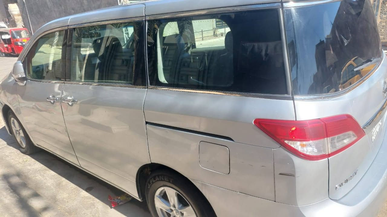 نيسان كويست 2013 مثل ما موضح بالصور سياره كير مكينه خير من الله الشراي يتصل على هذا الرقم واتس اب  بي ***********
