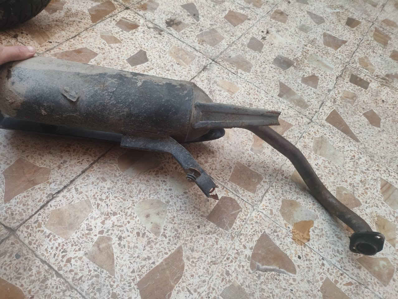 سلام عليكم صالنصه FM حلوه وجديده مكطوع بيهه مكانات البراغي يرادلهن لحيم سعر 15 ،،،،، ***********
