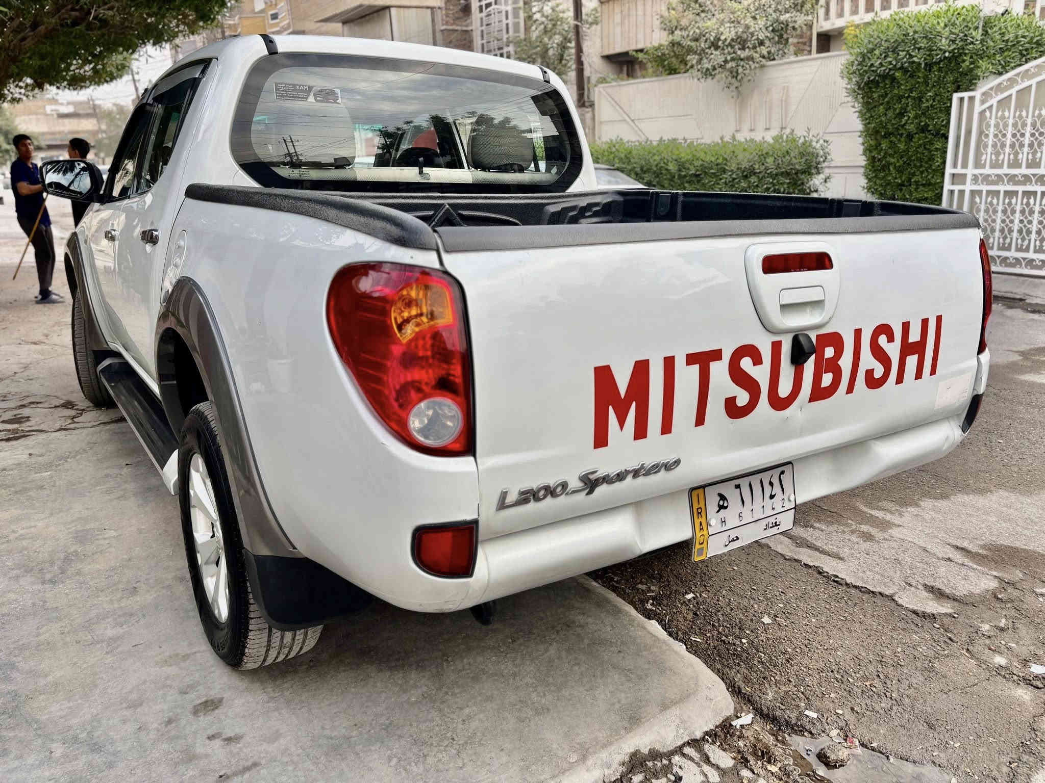 ميسوبيشي بيكب  2015 طالعة من الشركة بل 2021   رقم بغداد  الماني فول 6 سلندر  3.5 نفسة محرك  والكير باجير الحبتور  بانزين  اوتماتيك فور ويل شاشة كامره خلفية المواصفات معروفة ماشية 115 الف كيلو حقيقي مكفوله من الفتح  والتبديل والبارد  والصبغ بيهة على كد شبر بل ضبط يم علامت ميسوبيشي بل بنيد على كدهة مسوينهة والباقية كفالة حته من التكحيل 

السعر 158 ورقة 

الموقع بغداد حي الجهاد 

اي استفسار الاتصال على

‭0770 003 0299‬
