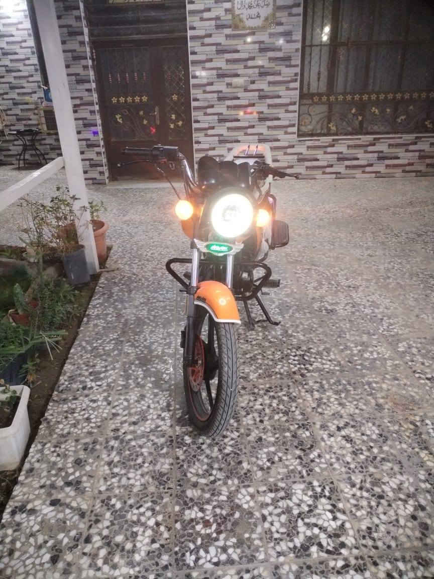 السَلٱمٌ عـَلـْيگمّ-ۈرحـْمّـٌة ٱللـّہ ﯙبُرگـّاتہ
دايون نفخ مديل 26
مكينه 200
سويج سجينه
دشبول اكتروني
اوراق اسكنر
صارله شهرين من امطلعه من المعرض
بعدهي زيرو الدراجه
السعر مليون ونص
وبيه مجال
مكان طوريج
***********
***********
