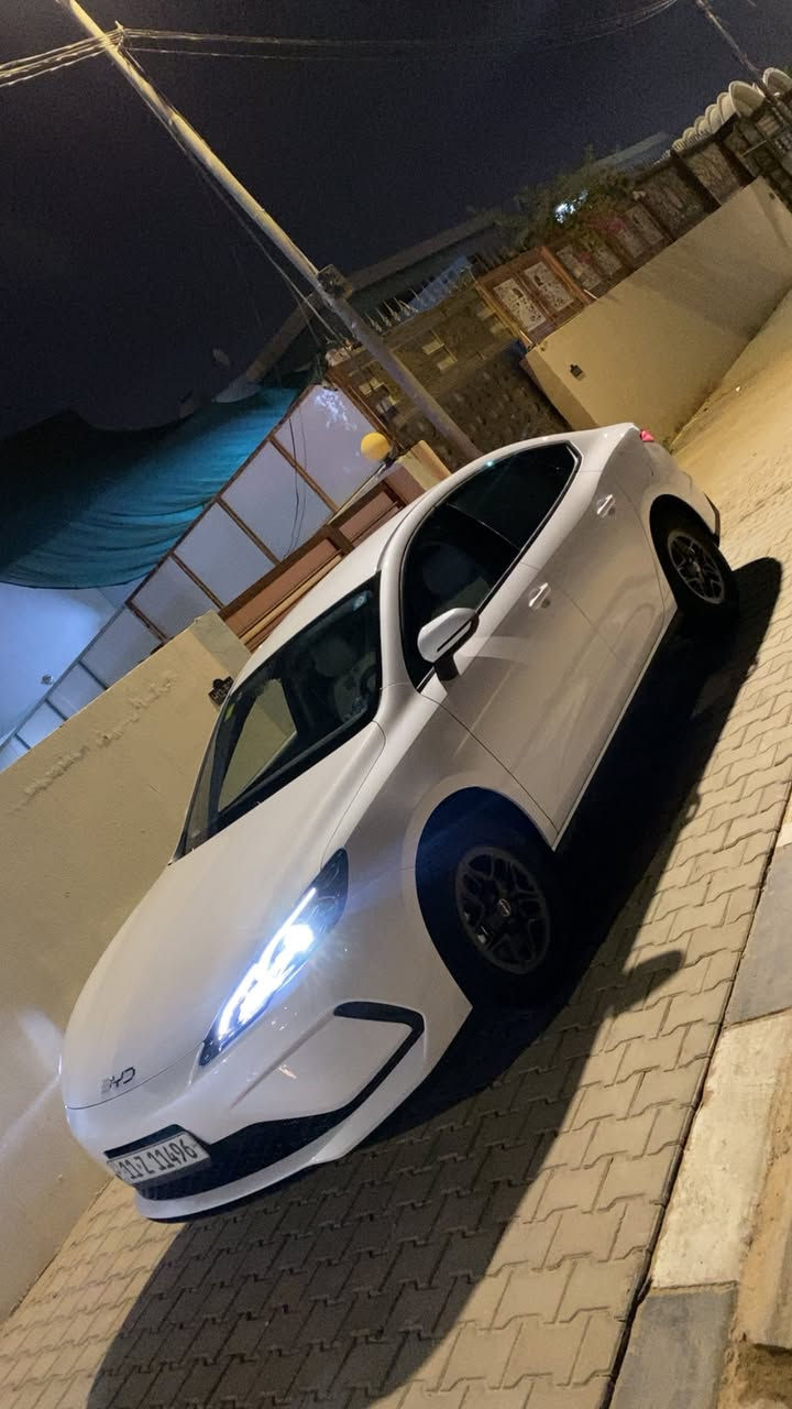 byd سيل فايف 2025
مرقم بغداد كفاله عامه عدا رصعه بالبنيد زغيره مال حصوايه والباقي كفاله على وضع الشركة السياره 
ماشيه 13 الف وقابل للزياده
7 عالهايبرد و6 عالكهرباء 
مكاني نجف ***********
