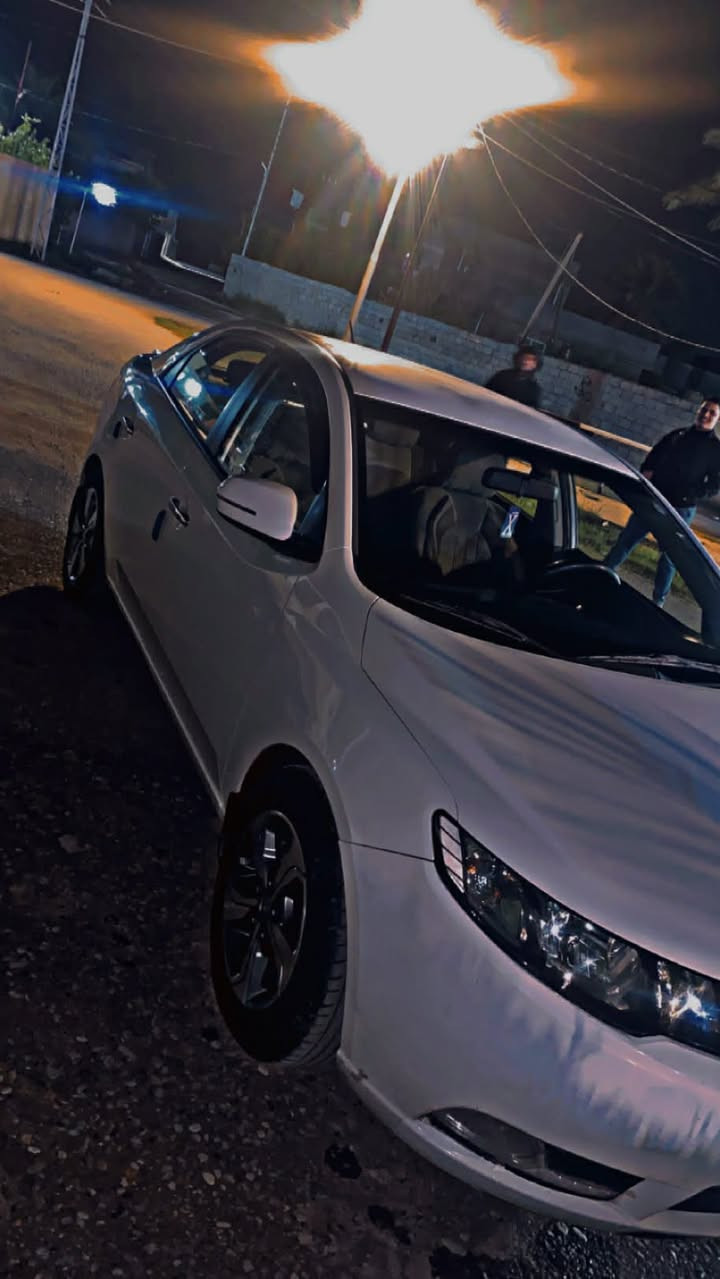 سلام عليكم
ك سيراتو 2013
خليجي محرك 1600دوش 
رقم شمالي سليمانيه 
تبريد خير من الله 
حساس خلفي 
نضام ترحيب 
شفتات 6نمر 
المري شفط 
تحكم ستيرن 
لد نهاري 

السعر 117 بيها مجال بسيط 
***********
