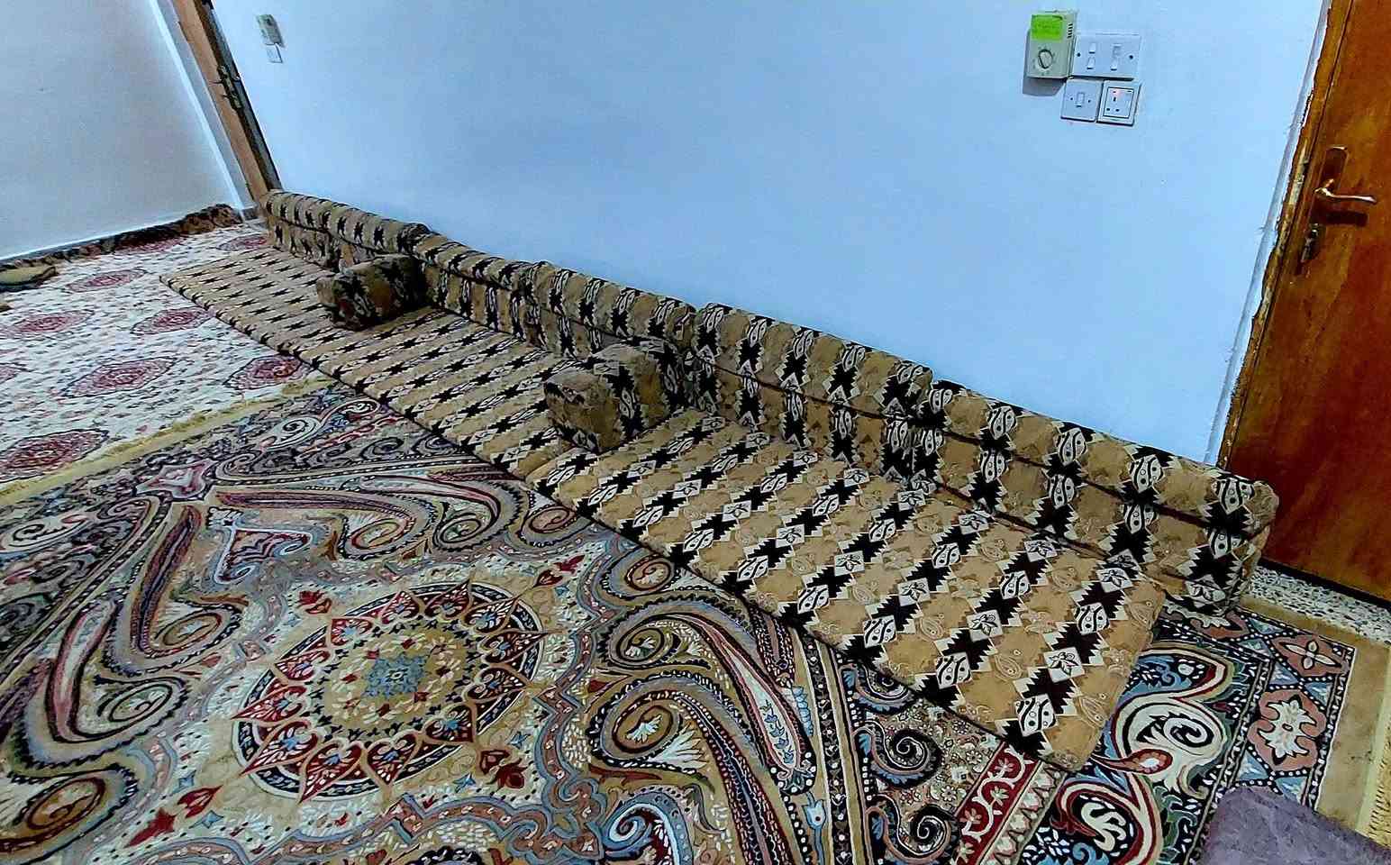 سلام عليكم جلسه عربيه للبيع نضيفه لا بيها ضرر ولا مشككه سعرها 125 وبيها مجال مكاني كربلاء رقم *********** يوجد توصيل داخل كربلاء
