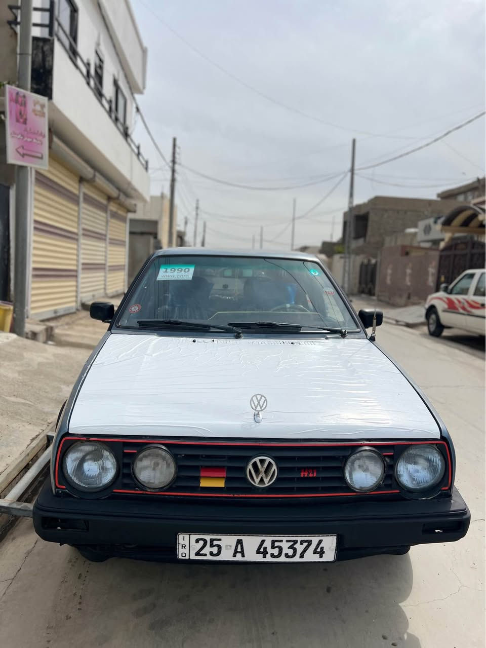 فولکس واکن مۆدیل ١٩٨٨ سەیارەکە هی دەستی خۆمە ڕەنگی شینی دیاری نەکراو گێڕ و مەکینەی بەشەرت تەقەو ڕەقەی بەشەرد کارەبایی بەشەرد تەحویل و غەرامەی بەشەرد سەنەوی تا ٢٠٣٠ تازەیە ڕەقەم ئینگلیزی کەرکوک وەرەقەی بەنزینی لەگەڵدایە مەکینە ١٨ ی ٥ گێڕی جیتایە ماڵی دۆست و فەقیرە بەنزین هەرناخوات (سعری ٣٠ گەڵاو مەجالێکی برایانە / ئەگەر موشتەری نیت سەری خۆت و سەری منیش مەئێشێنە تکایە❤️)٠
***********/*********** كركوك, العراق
