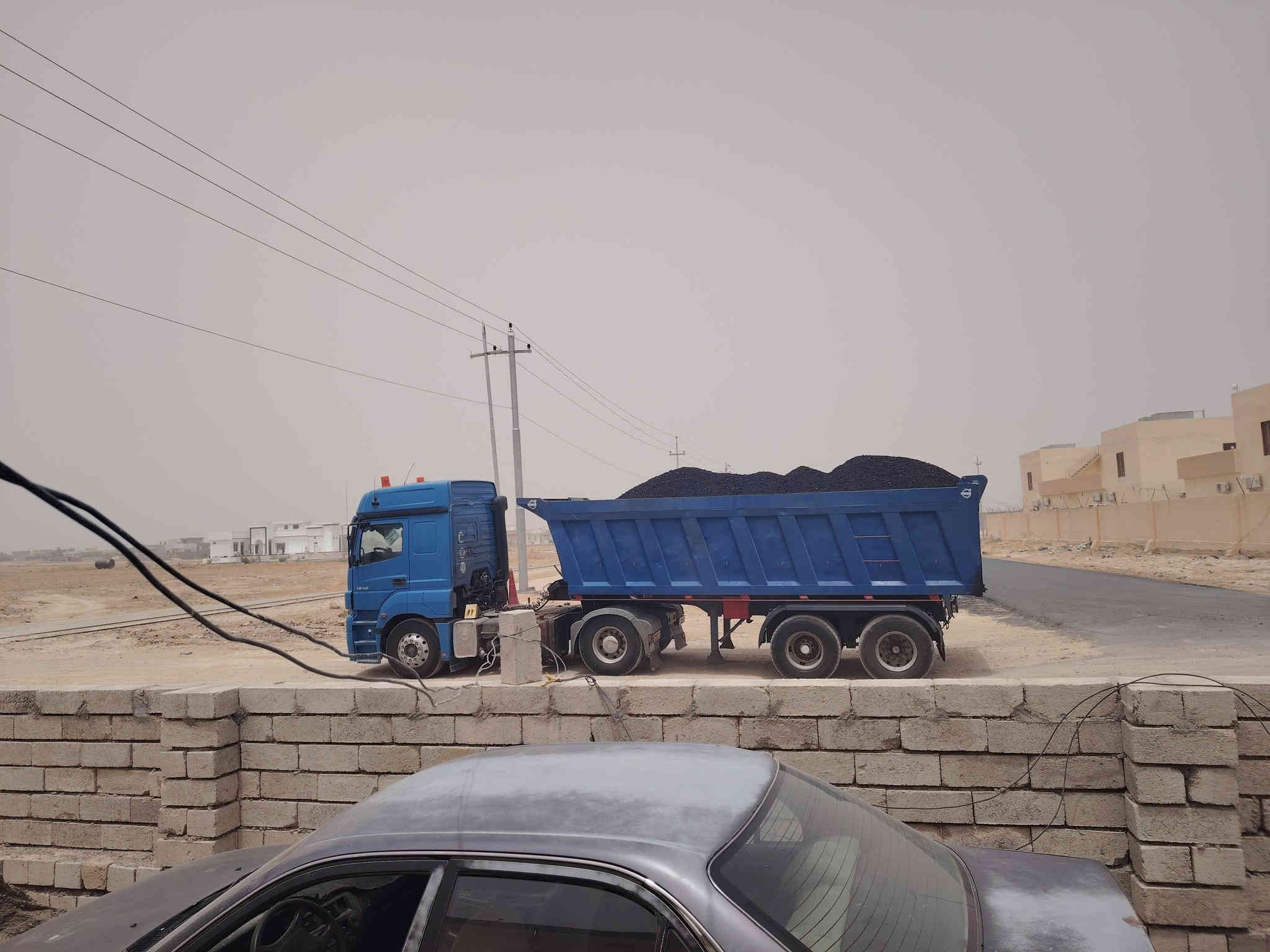 سلام عليكم للبيع نساف مايلر ٢٢ متر دنكرين دناكير مربع تخم تايرات جديد شرط بريك بونزات جديد شرط لا كلب ولا ميلان البودي رقم واحد جوه شغل هسع السعر ٨٨ وبيه مجال اتصل وتدلل *********** الشرقاط
