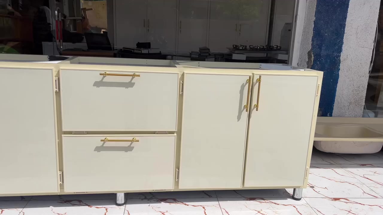 @إشارة اللهم صلي على محمد وال محمد
العمل مستمر ليلٱ ونهاراً 
من اعمال معمل سيد بشار القزويني  للأثاث وغرف النوم وحسب الطلب  و bvc و للألمنيوم الكائن في ال بدير شارع الرابط بين مضيف الشيخ مهدي رحم و بيت قائم مقام   للاستفسار الاتصال على هذا الرقم *********** او ***********
