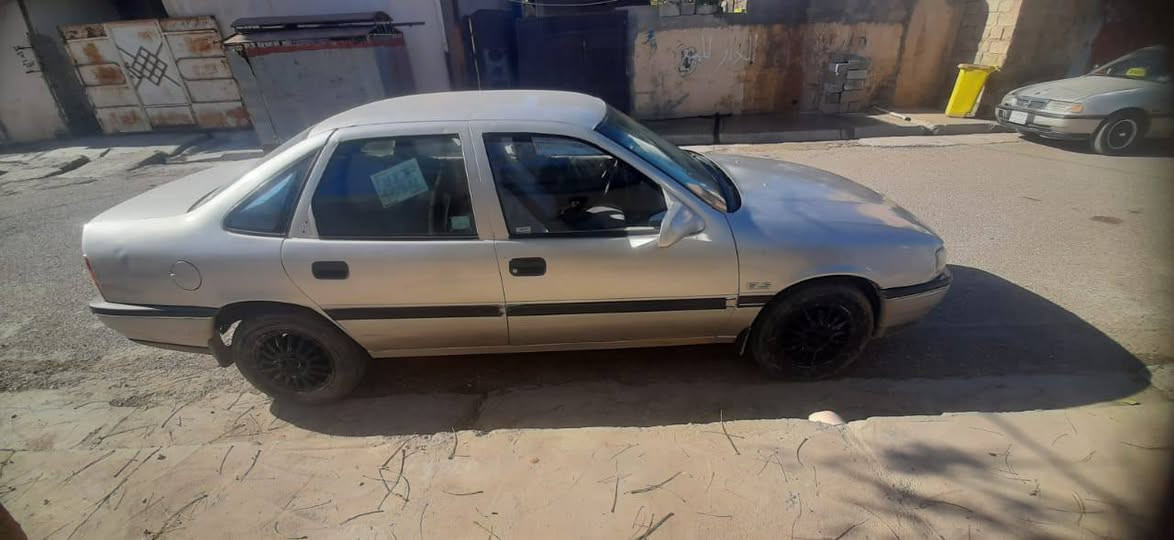 السلام عليكم اوبل فكتوره حجم 18 رقم دولي كركوك سنويه 28 دفتر بنزين بيع مستعجل متواجد بس على الرقم*********** مكاني داقوق
