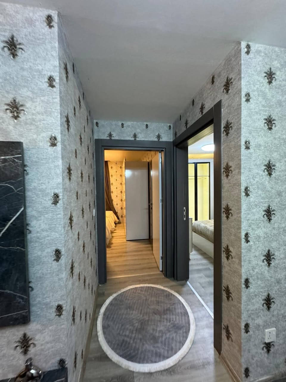 *للإيجار - مجمع سكني لايف تاورز - أربيل*
🏢 شقة للايجار في لايف تاورز | طابق 16
📐 المساحة: 116م² | 2 غرفة + صالة 
💰 السعر: 600 دولار فقط 
📍 موقع : مربع الذهبي 
خدمات 24 ساعة
☎️ للتواصل واتساب/آسيا: ***********
