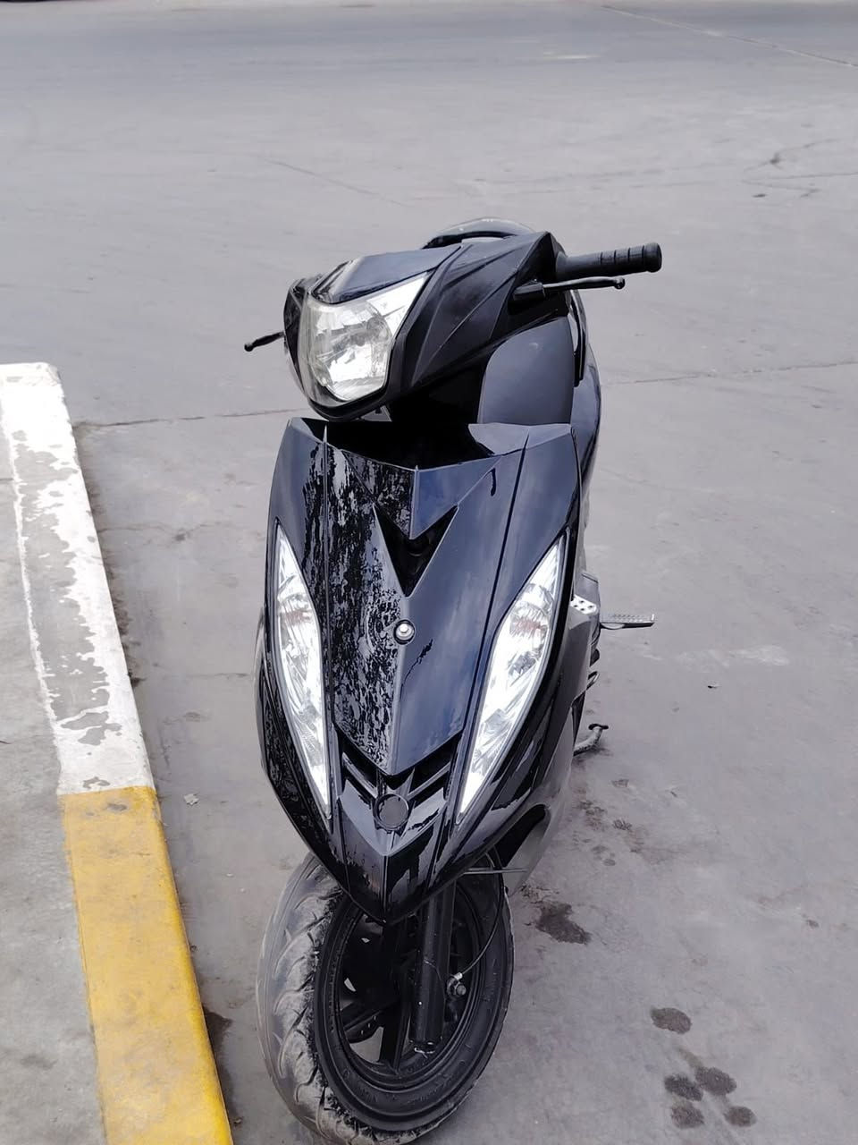 السلام عليكم دراجة جي تي ار مكفوله كفاله عامه وهاي شوفت عينك صارله 14 يوم من نزلت من الرمبه نزلت بتاريخ 3/9 اوراق كامله وقابلة للترقيم( للاستفسار خاص او الاتصال على الرقم) ( ***********)
