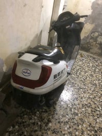 دراجه فور سايد شغاله عوزه بس باتري وبيه صوت بل صالنصه وخمده بل كابريتر...