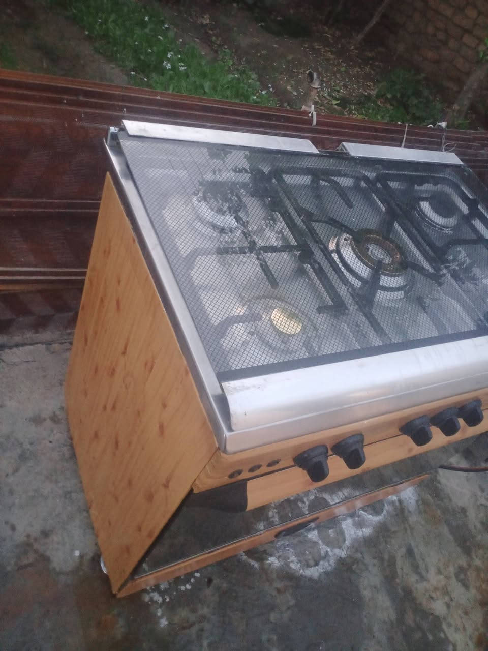 سلام عليكم 
للبيع طباخ مصري  شغال على فصح
للتواصل فقط على رقم الهاتف
***********
