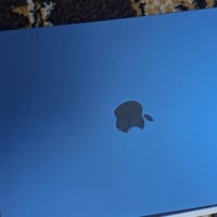 ايباد ١١ • ١٢٨ • بطاريه ٩٣٪