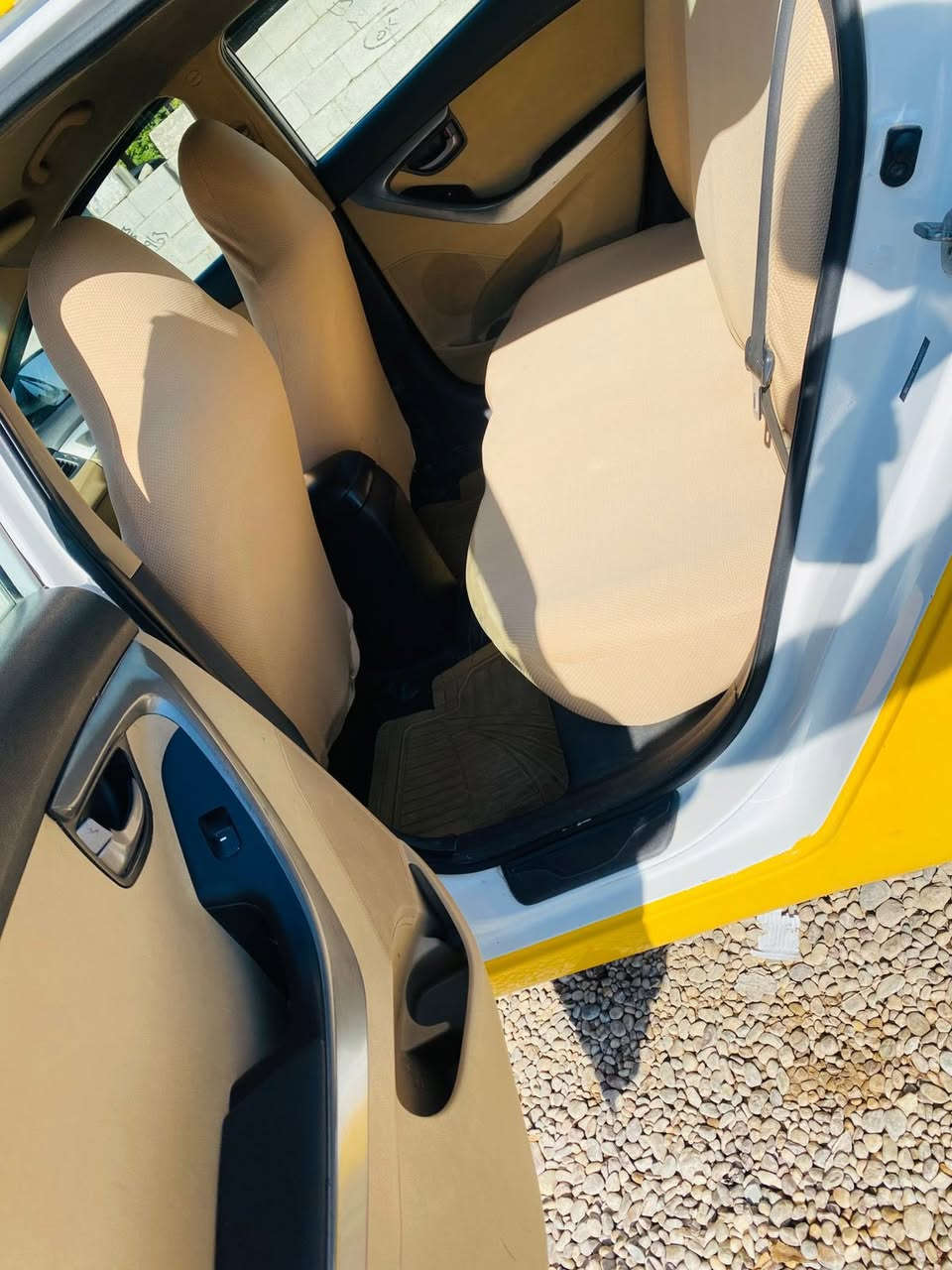 لسلام عليكم.  للبيع
النترا ١٢.  كير عادي 

وارد أمريكي 

مواصفات نص فول 

كهربائيات كله شغاله ABSشغال  اشاير ترحيب

 تخم تاير. 

باتري جديد. 

صدر امامي خلفي. جديد. 

منضومه زنون  

ضررها جاملغ اليمين وربع من البنيد فقط 

 بدون دواخل بدون لغد وشاصي محرك شرط كفاله.

گير عادي ٦ نمرات سلسل كلش  

رقم بغداد رقم انكليزي مصفره هيئه وغرامات تبريد فول تدفئه فول السياره ليبل واحد 

السياره صرفت عليها ورتبتها. بدون نقص جاهزه   شرط التحويل سعر88  

قابل للتفاوض
مكانها صلاح الدين 

‭0782 324 5618‬
