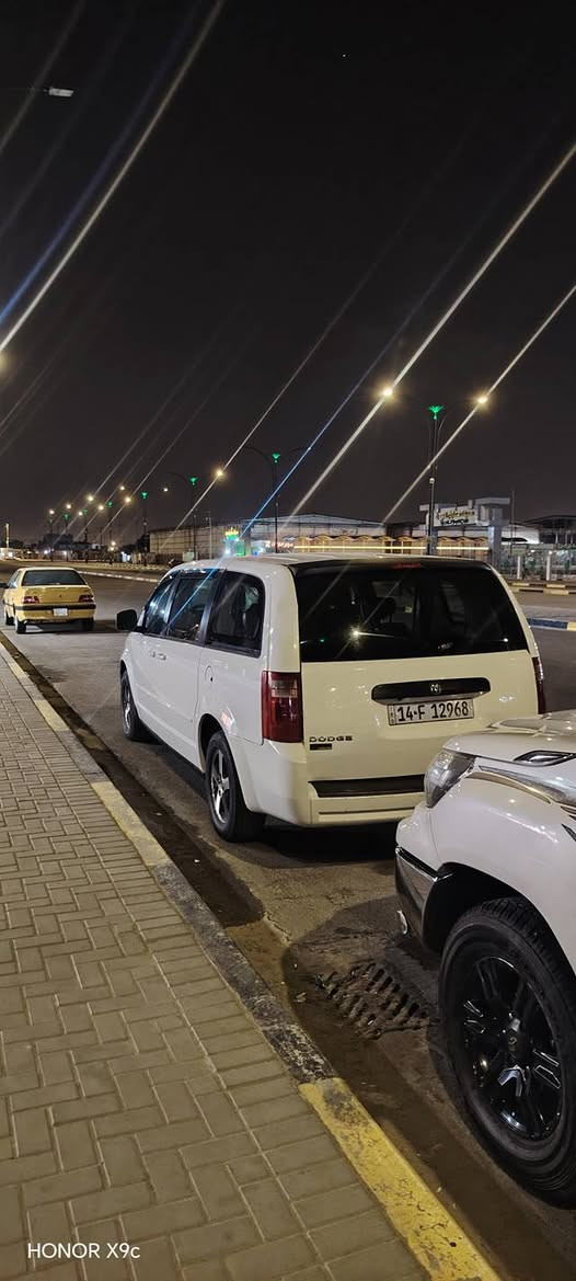 بسم الله الرحمن الرحيم
دوج كرفان موديل 2009 رقم بصره دولي شرط التحويل
السياره كلين كفاله عامه ماعده بارد باب السلايت بسيط
مكينه كير مكفولات توني شادهن
حداده حلوه
جنطه كهرباء
باب السلايت كهرباء
شاشه ابل اندرويد
سياره جاهزه من كلشي
السعر 120 وبيه مجال
العنوان البصره دور الشرطه
***********
