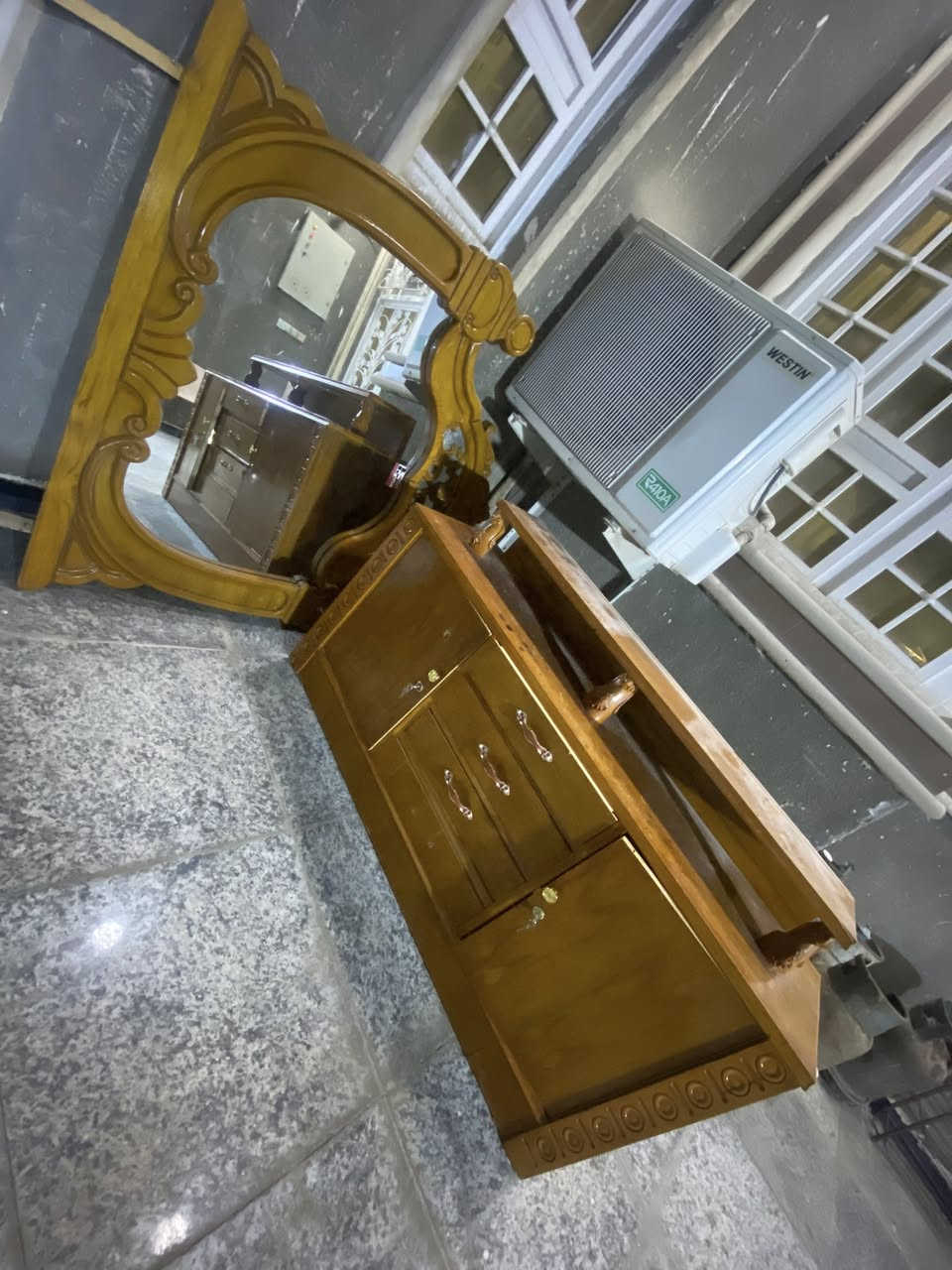 جديده للبيع توني فليتها اذا مو اصليه تاخذها بلاش


**إذا كنت صاحب هذا الإعلان وتريد حذفه لأي سبب، رجاءا أرسل رسالة إلى الدعم الفني**