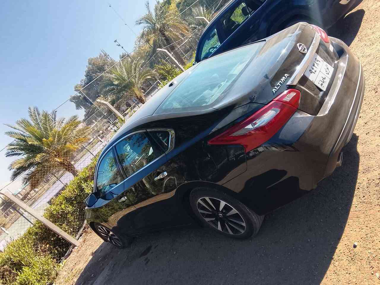 سلام عليكم للبيع الاتيما 2018 كلين بيها شبر بونيد بارد بلعراق مواصفات sv معروفه فول سياره ماشيه قليل مابي نقص دينار مكان بغداد 
*********** وتساب بي
