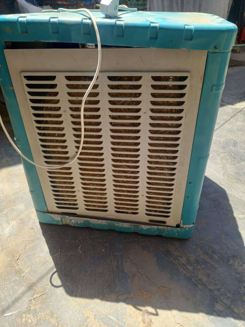 مبردة للبيع نظيفه جدا السعر 40 الف قفل... مكانها طويريج قرب المعهد الفني:
***********
***********
