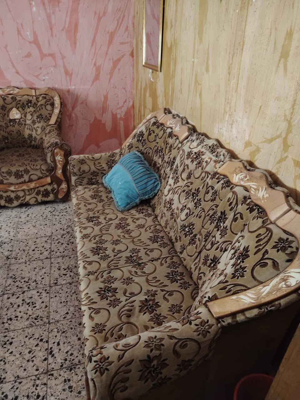 قنفات نظيفه 5قطع السعر 150الف العنوان حي الكفائات البصرة, العراق


**إذا كنت صاحب هذا الإعلان وتريد حذفه لأي سبب، رجاءا أرسل رسالة إلى الدعم الفني**