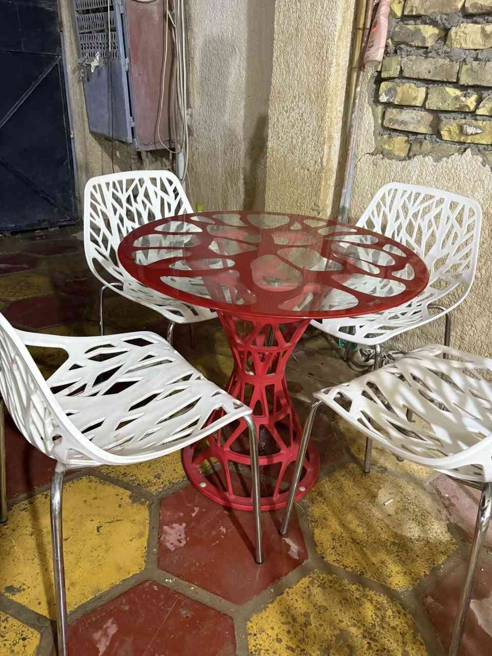ميوزه مرطبات أو مطعم للتواصل ***********
