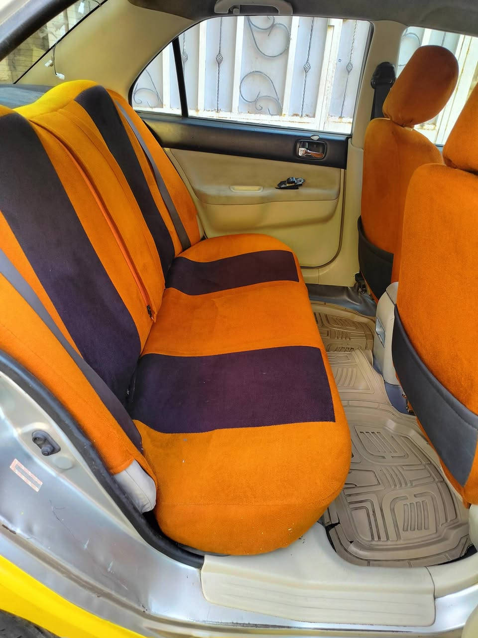 سيارة لانسر (2011)بغداد/اجرة،محرك(2000/اوتوماتيك),تدفئه+تبريد ،محرك لاتبخير ولاصرف، (السيارة للبيع او مراوس ،خصوصي )گشرها مابيه حادث فقط معجون بدون دواخل،وطخطخات بسيطه مثل مامرفق بالسونار،اطارات اماميه نظيفه (90/100)والخلفيه (75/100) ،كهربائيات شغاله ،تحتوي على منظومة غاز تحتاج الى تصليحات بسيطه ،حاليا المنظومه معطله ،السنويه نافذه شهر (9)(2025),يعني تحتاج تجديد ,علما السنويه باسمي ،والرقم دولي ،مكان السيارة...بغداد/البلديات (***********)...والسعر (78)وبيه مجال للجادين ومثل مايقولون السوگ كل شي بيه فالذي لايعجبه السعر وليعبر المنشور...
