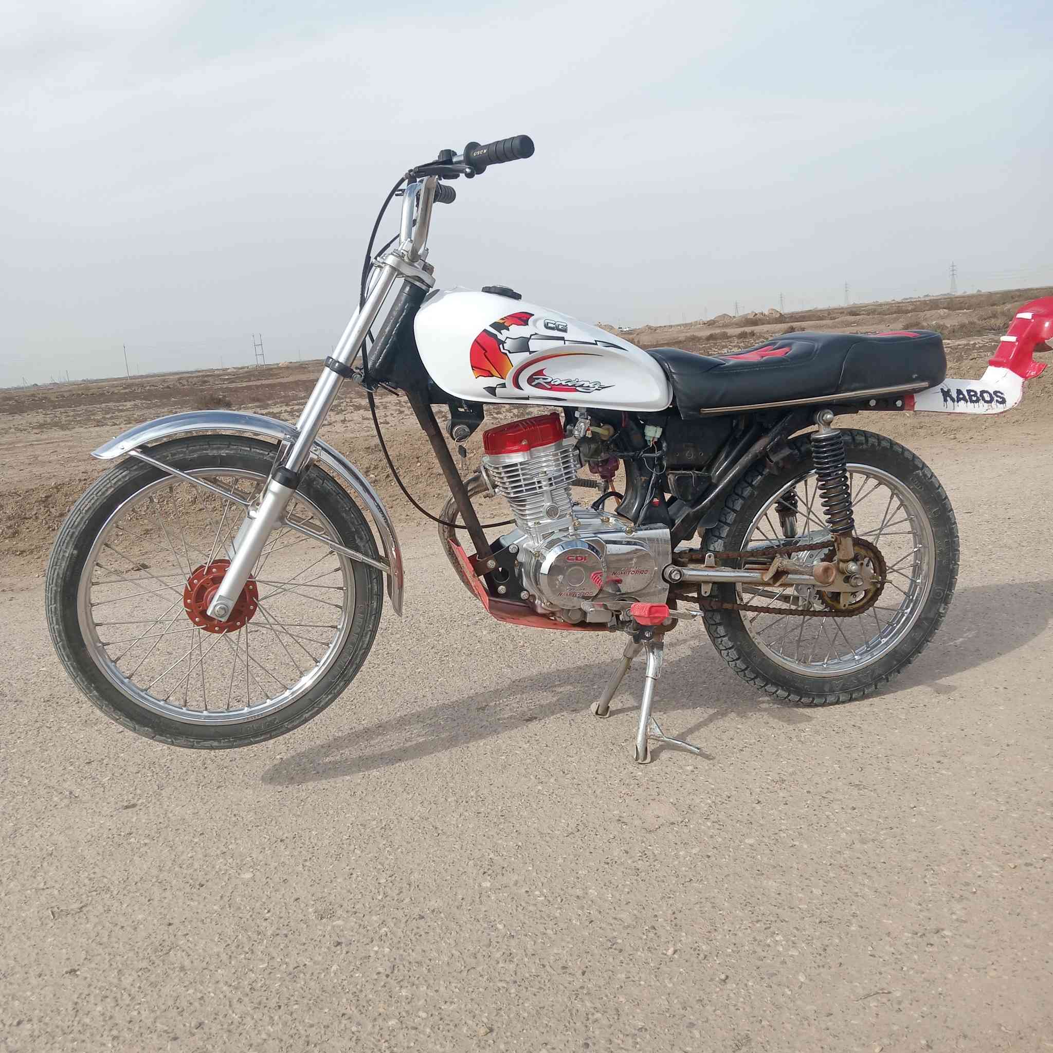 سلام عليكم شباب دراجه لبيع بدون شراي يخابر ***********
