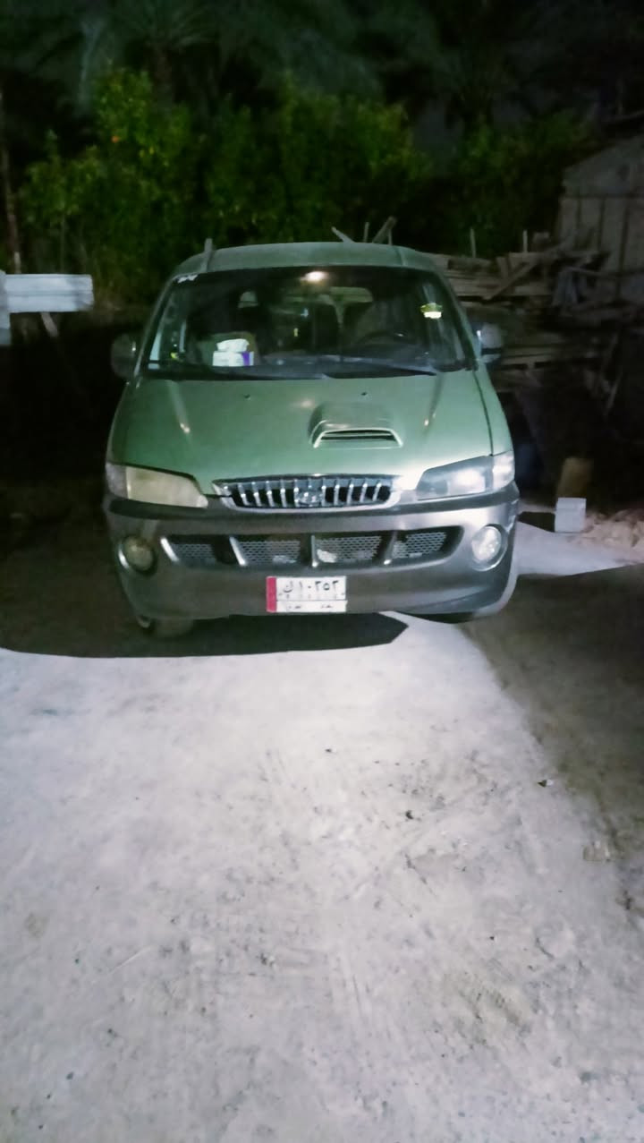 ستاركس 11راكب موديل 2000 رقم بغداد 
سياره حلوه كاعده نصبتها حلوه محركها جديد شرط تحويل سعر 55 مكاني بغداد الشعب ***********
