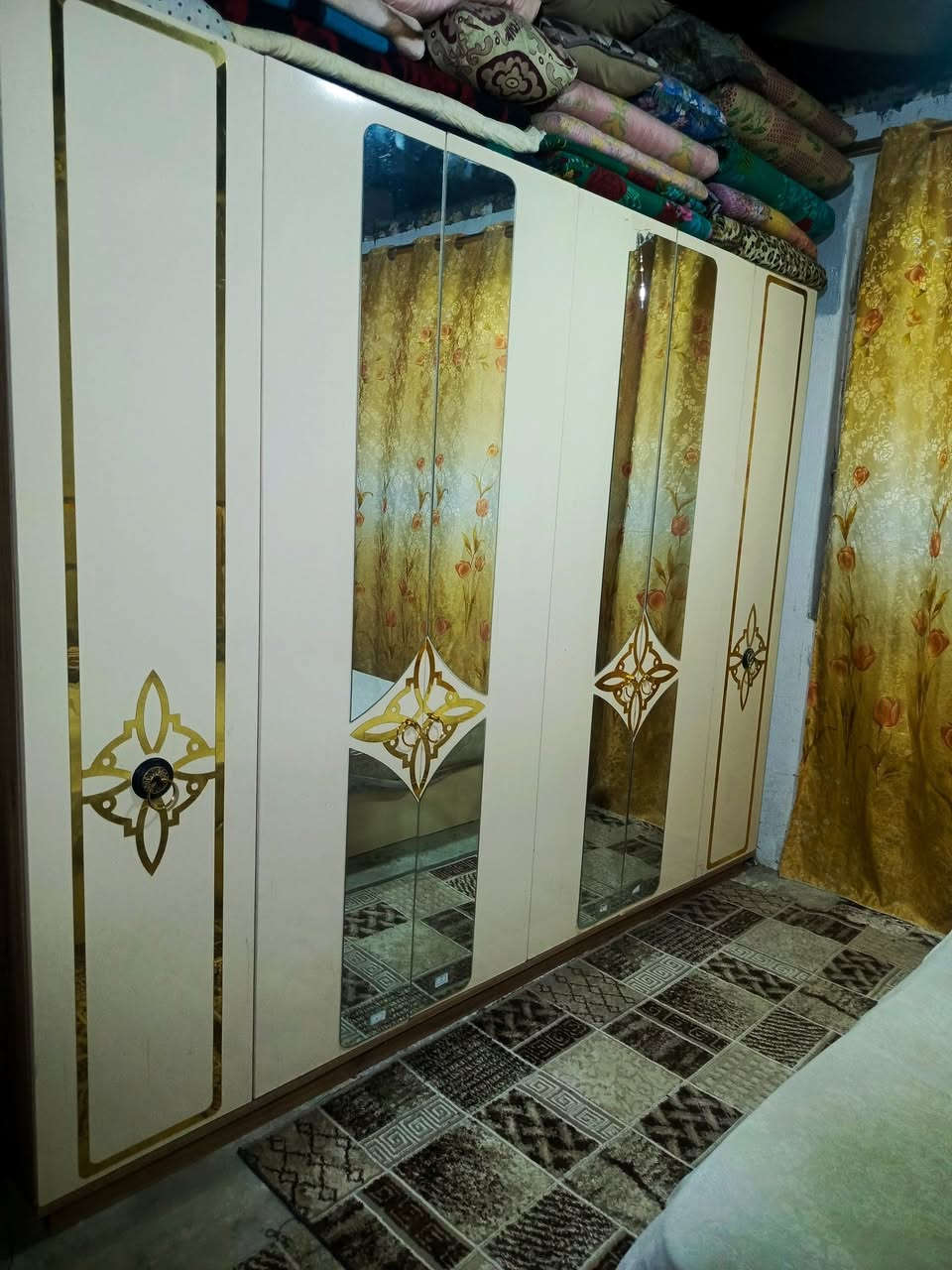 السلام عليكم غرفه اقتصاديه 5 قطع مستخدمه قليل ظمان فتح وشد اكثر من 10 مرات ، ويوجد ايضا مكتبه دراسه السعر خاص *********** /  *********** 📞 واتساب

