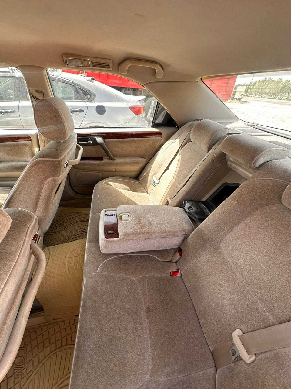 🚨 للبيع | Toyota Crown  🚨
━━━━━━━━━━━━━━━━━━━

👑 كراون 2002
سيارة هيبة + راحة  مواصفات 

📍 رقم بصرة  بأسمي #مداوم  ثاني #يوم 
📄 #بأسمك
✅  #كفالة #عامة بيه بس  طخه خفيفه بلجاملغ الخلفي جهة السايق نطخت عدي 

━━━━━━━━━━━━━━━━━━━
🔥 المواصفات 🔥

⚫️ مكينة ديفور الجبير
⚫️ ثلاجة
⚫️ برده خلفية كهرباء
⚫️   تبريد ثلج 
⚫️ سبايدر خلفي أصلي
وبعد بيه هواي شغلات 
━━━━━━━━━━━━━━━━━━━
✨ السيارة جديدة وأحلى من الصور
✨ استعمال مرتب وما تحتاج صرف

📍مكان السيارة: الحلة 

━━━━━━━━━━━━━━━━━━━

للاستفسار:
***********
━━━━━━━━━
