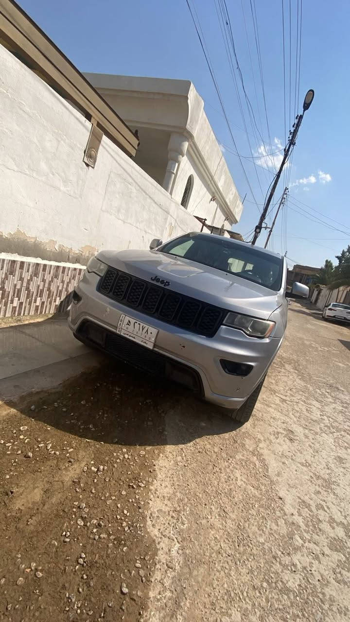 Jeep Grand Cherokee
• جيب كراند شيروكي
* الموديل: 2018
* اللون: سلفر (رصاصي)
* المحرك: 6 سلندر 3.6 لتر (3600 سي سي)
* ناقل الحركة: أوتوماتيك
* الممشى: 94 ألف ميل
* الفئة: نص فل
* شاشة معلومات وترفيه
* كاميرا خلفية
* حساسات خلفية للمواقف
* مقاعد جلد
* مقاعد كهربائية
* تشغيل بصمة (عن بعد )
* دخول ذكي بدون مفتاح
* مثبت سرعة
* تحكم بالمقود
* مكيف أوتوماتيك ثنائي التحكم
* بلوتوث وUSB
* نوافذ كهربائية
* جنوط رياضية سوداء
* قضبان سقف
* وسائد هوائية متعددة
* نظام ABS للفرامل
* نظام الثبات الإلكتروني
السعر  ٢١٠ 
للإستفسار 
***********
