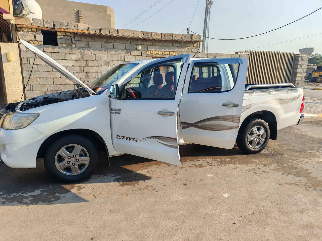 تيوتا مديل 13 كير عادي سياره مكفوله ماعده بارد بسيط علئ وضع شركه سياره جاهزه مال جناي رقم واسط بسمي .عنواني واسط السعر 185،،..***********

