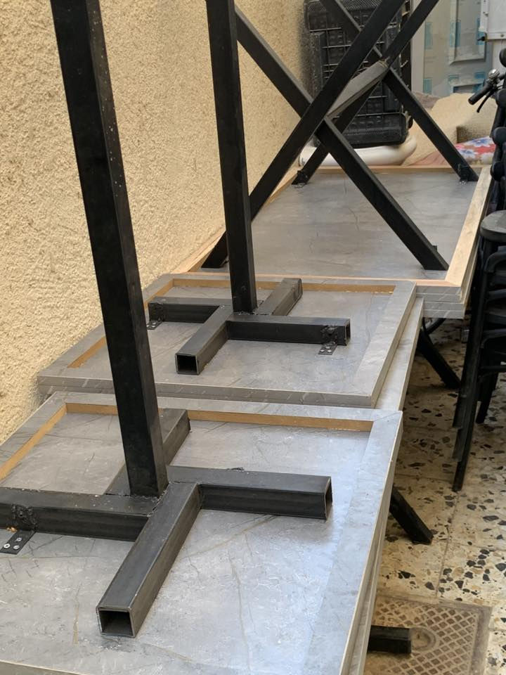 لبيع أغراض مطعم كله جديد استخدام جداا قليل اي ضرر مابيهم لتواصل ***********
