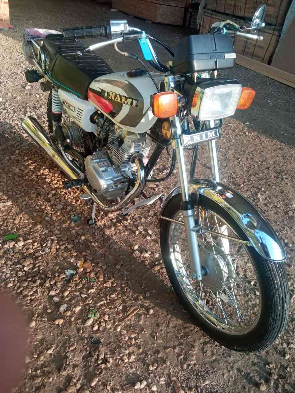 السلام عليكم دراجة نامة موديل 25 للبيع دراجة مكفولة اوراق مكاني بابل شارع80 مامتواجد على فيس اتصل وبيك خير وتدلل *********** سعرها 590 وبيها مجال للشراي
