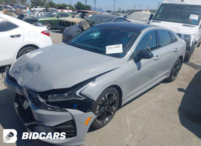 جيتي لاين K5 موديل 2023 سموك 
1600تيربو ماشيه 40 ألف صور الحادث بلمنشور 
معروضه 175 ورقه وبيها مجال بسيط للاستفسار اكثر الاتصال بلرقم *********** مكان السياره بغداد
