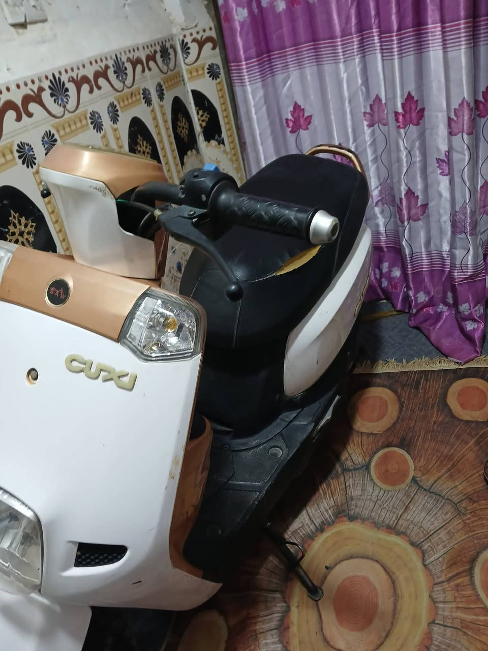 درجه بلوسي صيني للبيع نضيفه محرك بلادي وما مفتوح شرط الفحص السعر 450 رقم الهاتف *********** المكان كربلاء
