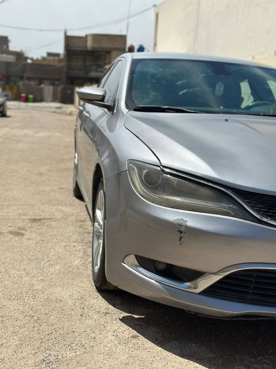 ‏C200 محرك 2400cc فئة S فول مواصفات بدون الفتحة لون رصاصي
حادثها جاملغ الايسر وبنيد وبيها طخات بسيطة بيها ايرباك الدشبول

مواصفات السيارة
١- شاشة كبيرة 
٢- العينة كبيرة ليزرية 
٣- داخل مخمل
٤- الكراسي الامامية كهربائي
٧- كرسي السايق ميموري تخزين
٨- سماعات عدد ١٢ ماركة بوس
٩- لايتات زنون بلادي
١٠- ليد نهاري
١١- بك لايت ليد 
١٢- اشاير بالمري
١٤- الابواب الامامية والصندوق بصمة 
١٥- كير تسع نمر

تم تبديل
 ١- حدادية كاملة جديدة 
٢- بطارية جديدة.
٣-بلكات تخم.
٤- برمجة مراوح على 97 ودوانز وتحديث 
 

للتواصل :
***********
