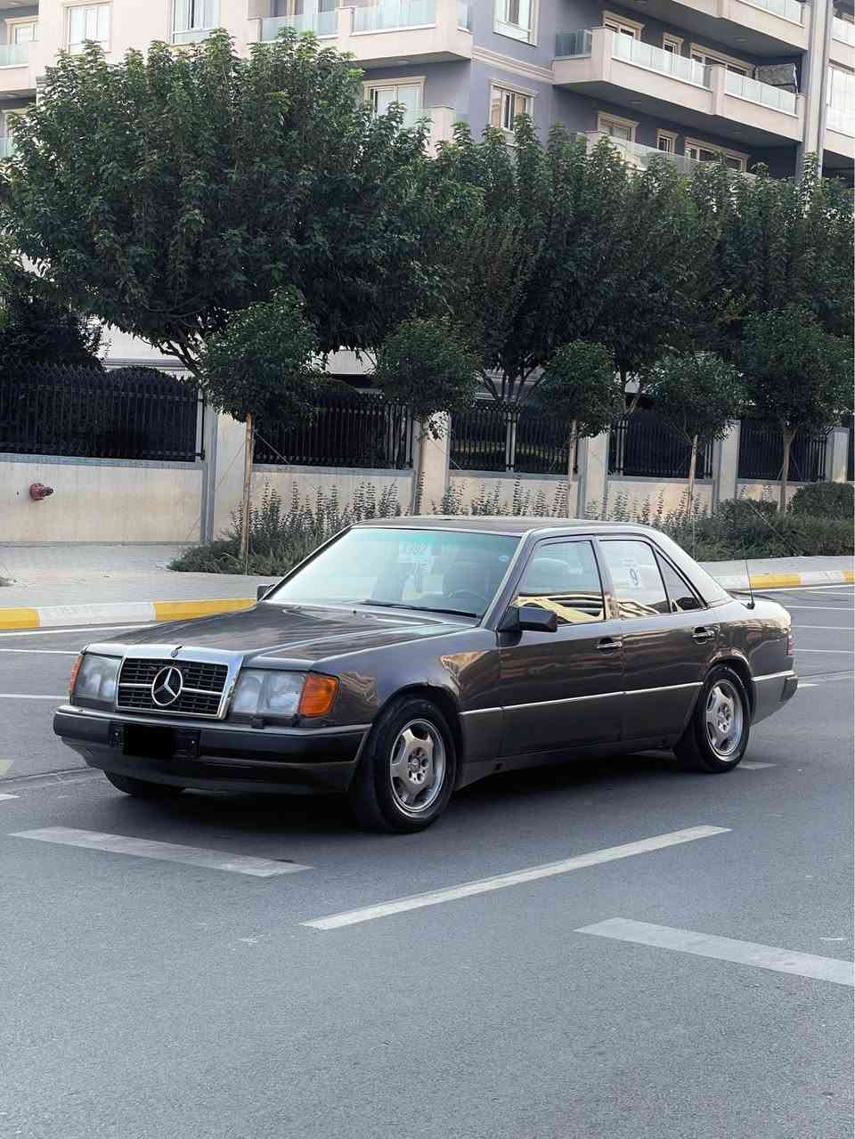 مارسیدس
١٩٩٢
ئاڕمی پلاستیکی سلیمانی 
بەشەرتی ئاڕم و ئەوەلیات و غەرامە
مواسەفات
گێڕ ئۆتۆماتیک
بەسمە و شەغال
گەرمی مەزبووت
شاشە ئایپاد
جام کارەبای
گێر و مەکینەی بیلاد ٦ پستۆن 
موس و بڕاوە تەقەو ڕەقە گێر مەکینە هەموو گیانی بەشەرت تایەی تازە هیچ نوقسانی نیە کارەبای کامل گیانی ئیش ئەکا
سعری ٣٤گەڵاو معامەلە
***********
***********
سلیمانی
__________________________________ السليمانية, العراق
