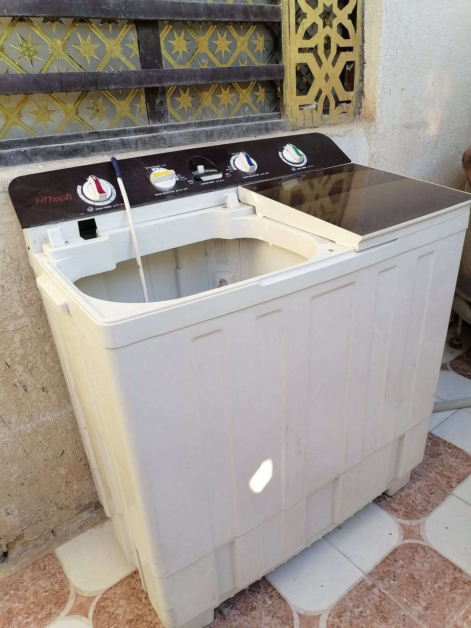 غراض بيت للبيع لضرف خاص  جدد عالفحص والضمان الشراي يتصل 
***********
